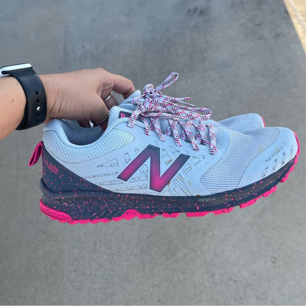 New Balance Tennis shoes 7.5